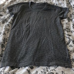 Lululemon swiftly shirt